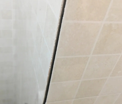 宁陕瓷砖空鼓维修公司分享阳台瓷砖脱落的修复过程可以分为以下几个步骤